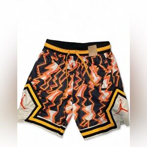 Jordan Men's Black and Orange Dri-FIT Diamond Basketball Shorts - Brand New